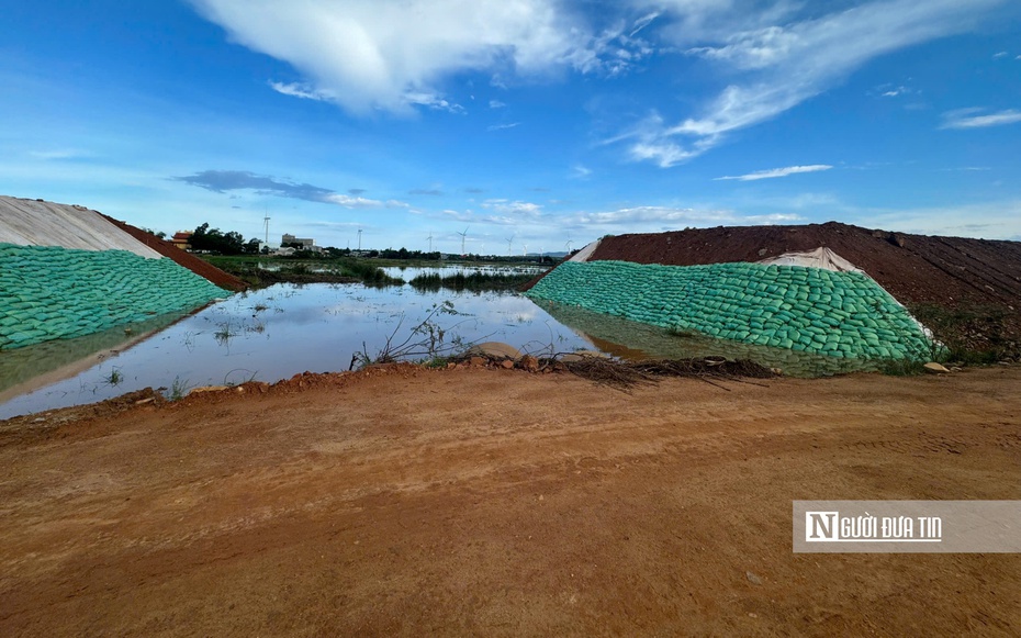 Ban QLDA Giao thông Bình Định:Hoàn thành nhiều dự án giao thông trọng điểm của tỉnh trong năm 2025- Ảnh 4.