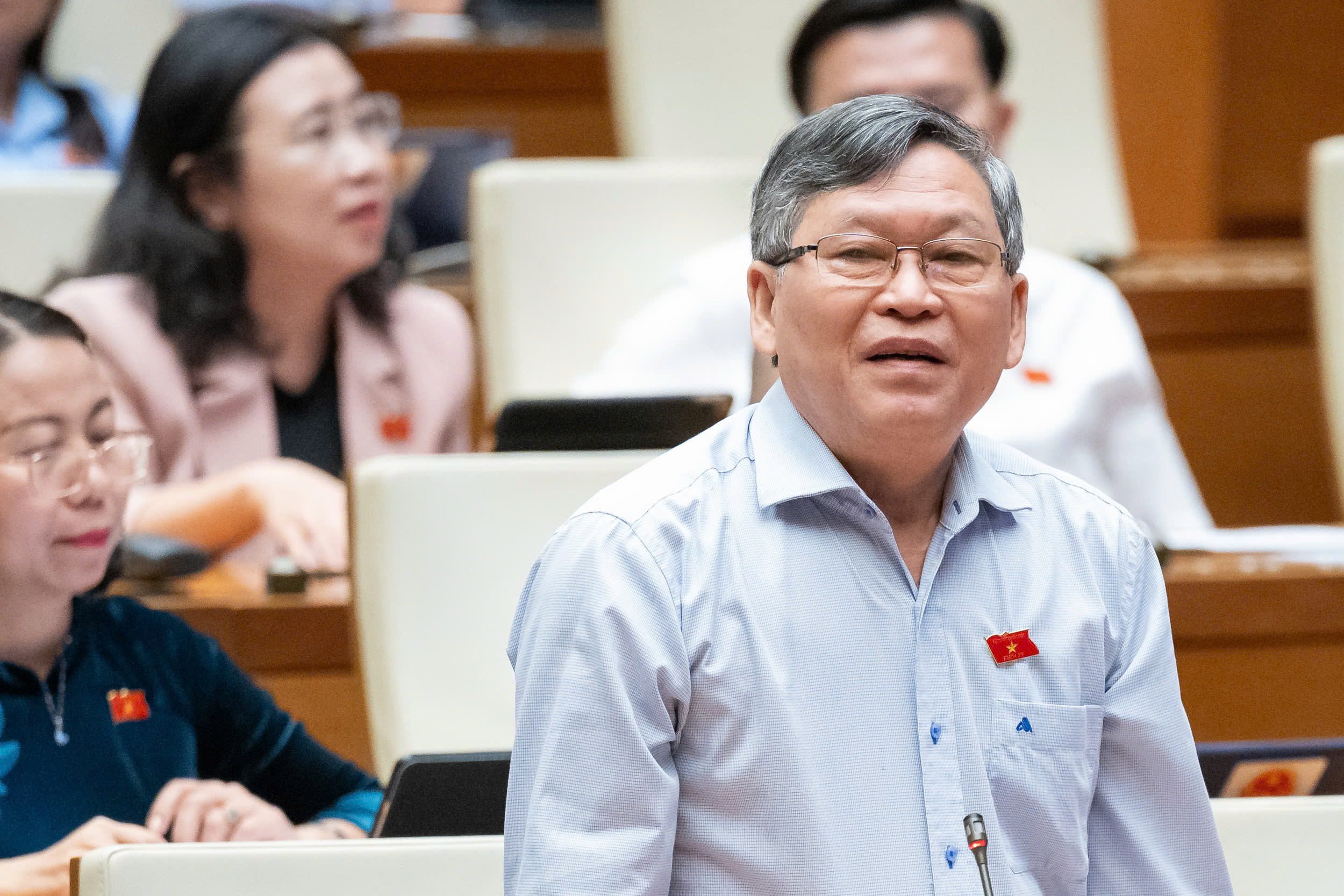 Khó đấu thầu thuốc do "cán bộ sợ sai, không dám làm"- Ảnh 2.