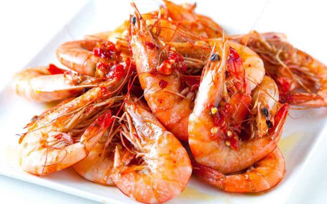 Những người nên hạn chế ăn tỏi, biết mà tránh kẻo "rước họa" - Ảnh 2.