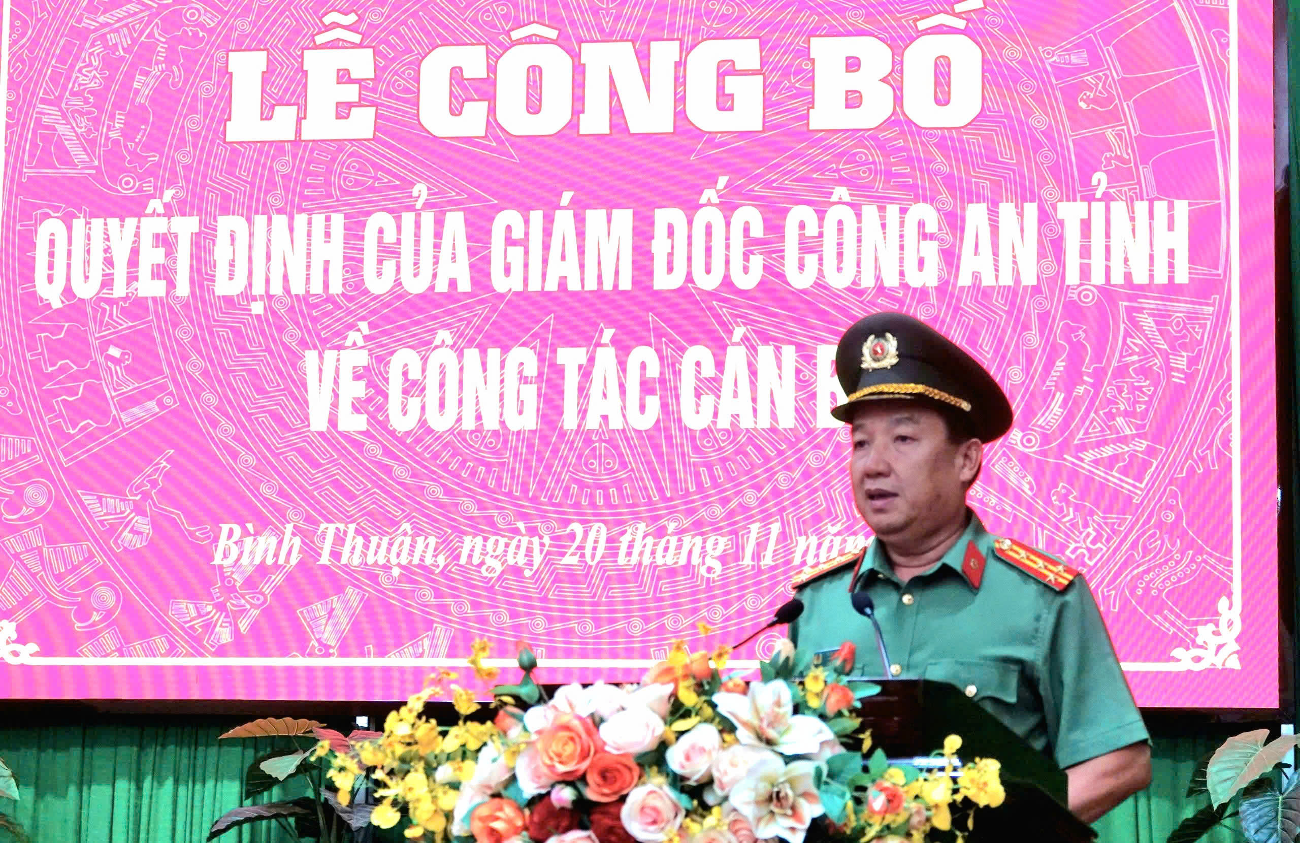 Công an Bình Thuận công bố quyết định điều động 8 cán bộ chủ chốt- Ảnh 2.