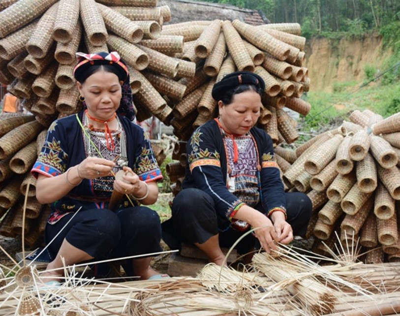 Yên Bái: Đẩy mạnh phát triển làng nghề truyền thống gắn với du lịch- Ảnh 3.