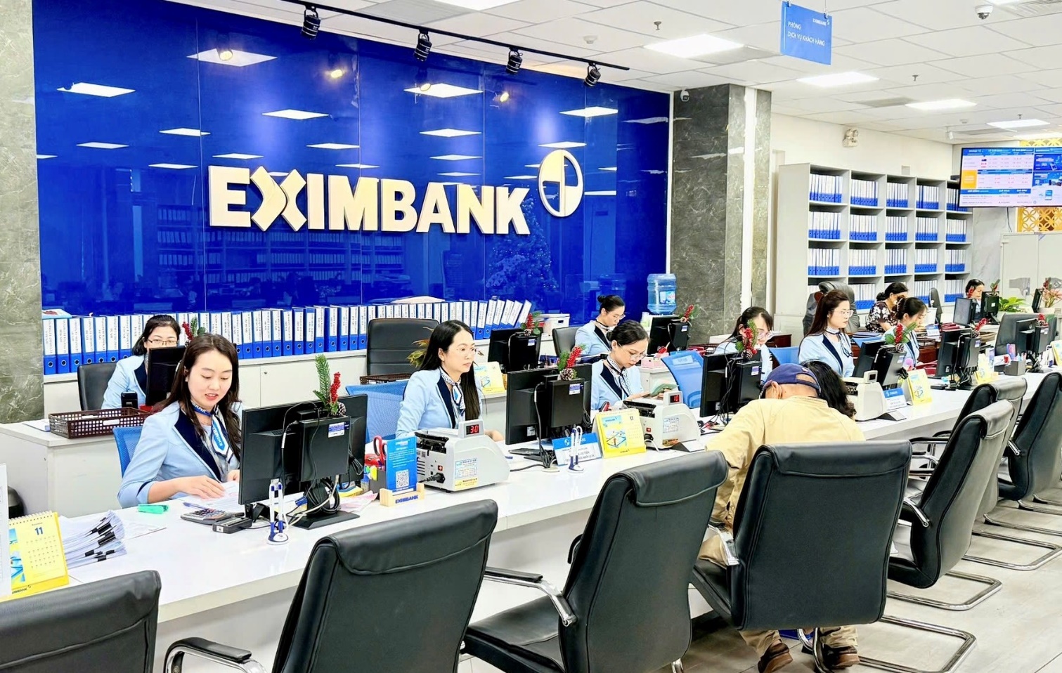 Eximbank ghi nhận kết quả kinh doanh tích cực trước thềm ĐHĐCĐ bất thường - Ảnh 1.