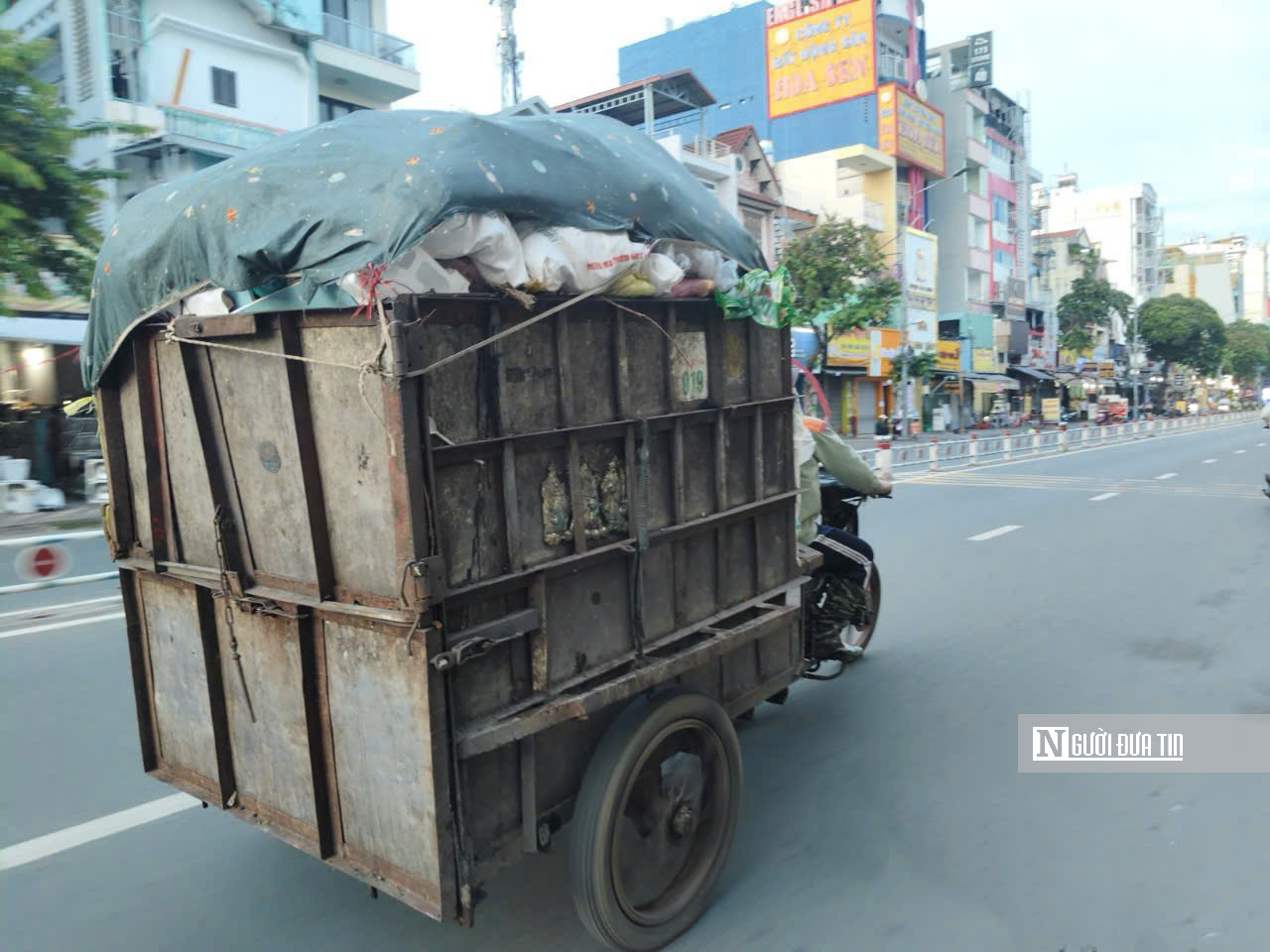 Vụ xe rác tự chế tràn lan: Chính quyền vào cuộc sau phản ánh của Người Đưa Tin- Ảnh 2.