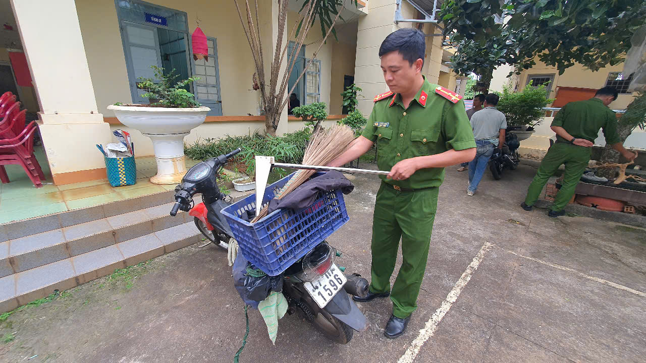 Bắt lao công quét rác "dỏm" gây ra hàng loạt vụ trộm cắp- Ảnh 2.