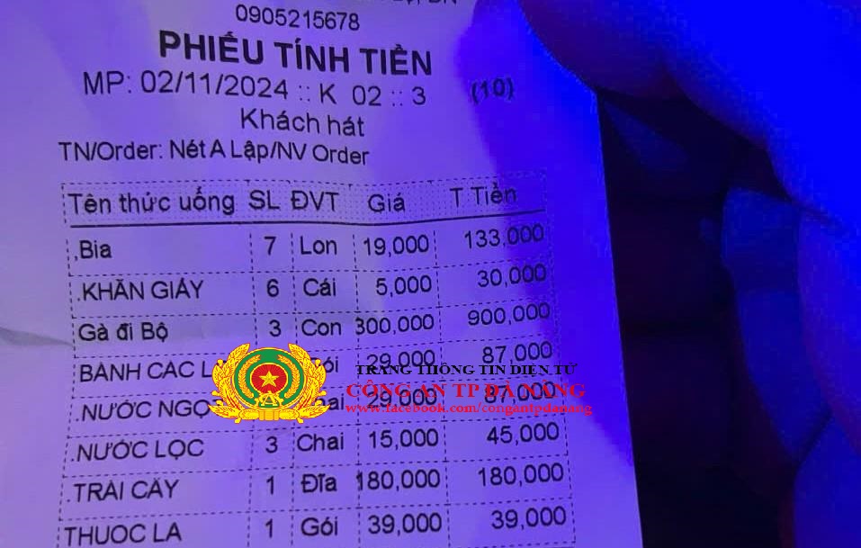 Phát hiện "đặc sản gà đi bộ” trong quán karaoke- Ảnh 1.