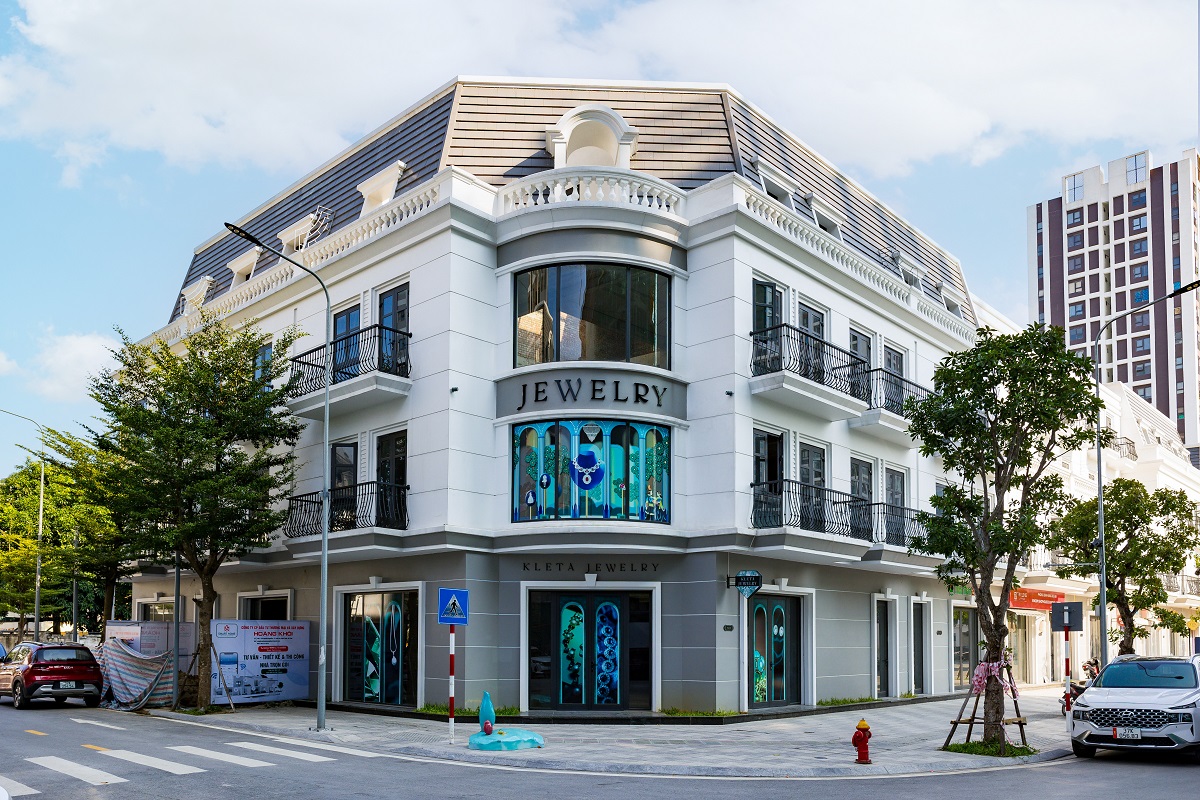 Nhà đầu tư thành Vinh: “Không kênh nào lợi nhuận hấp dẫn và an toàn như Vincom Shophouse Diamond Legacy”- Ảnh 3. Nhà đầu tư thành Vinh: “Không kênh nào lợi nhuận hấp dẫn và an toàn như Vincom Shophouse Diamond Legacy”- Ảnh 3.