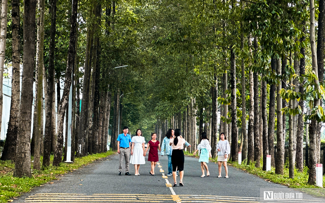 Lạc vào khu công nghiệp 