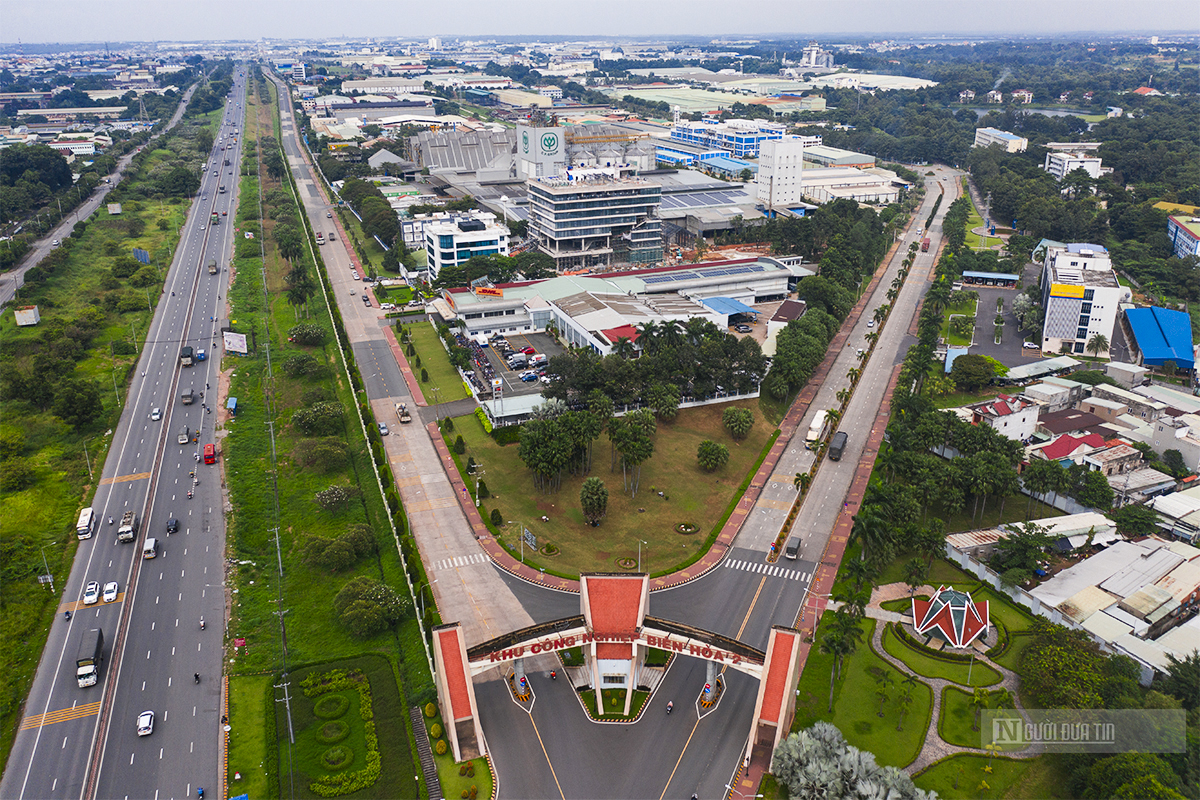 Lạc vào khu công nghiệp 