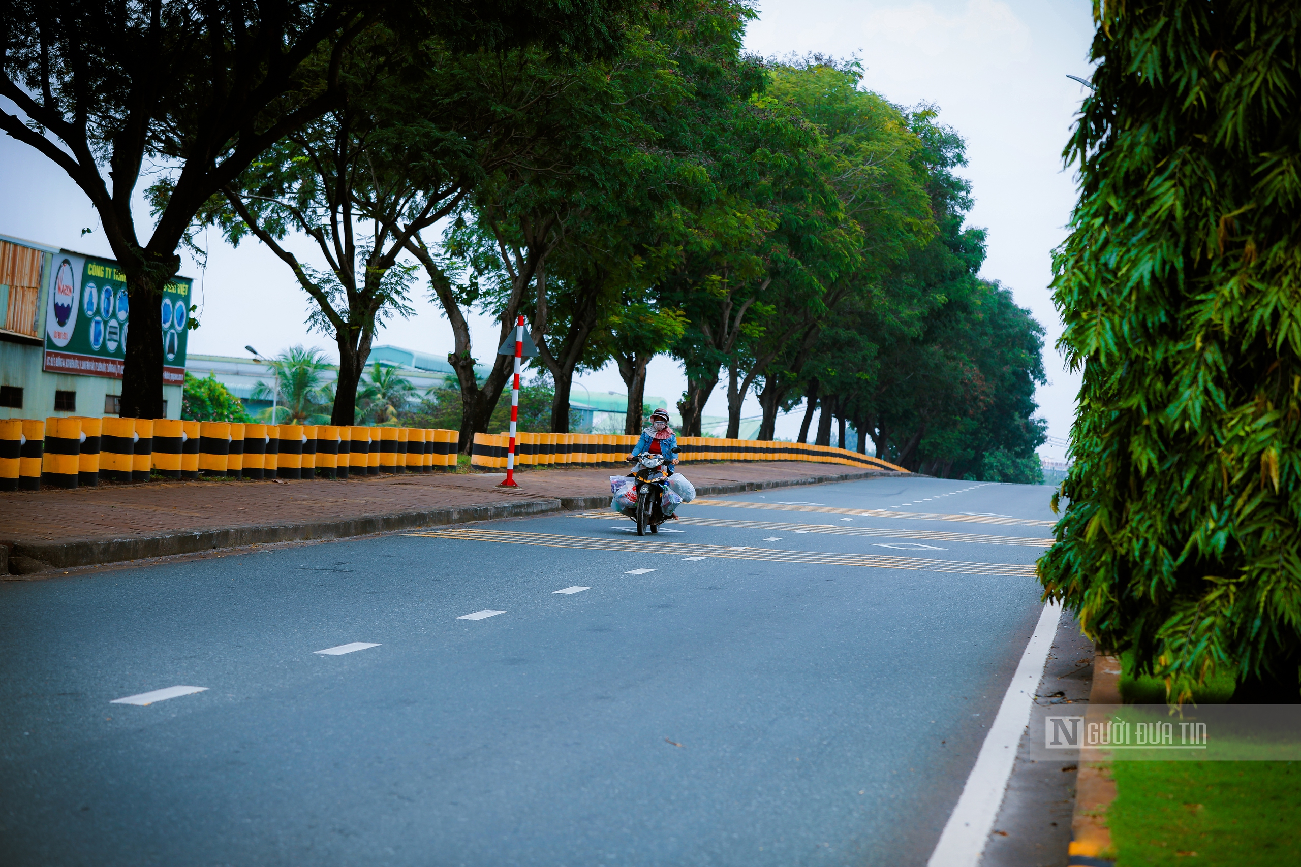 Lạc vào khu công nghiệp 