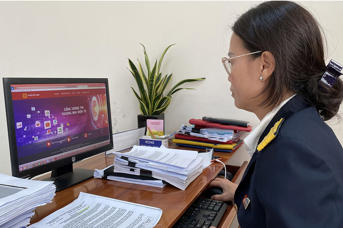 Thủ tướng: Kiên quyết xử lý những người cố tình không thực hiện hóa đơn điện tử - Ảnh 1.