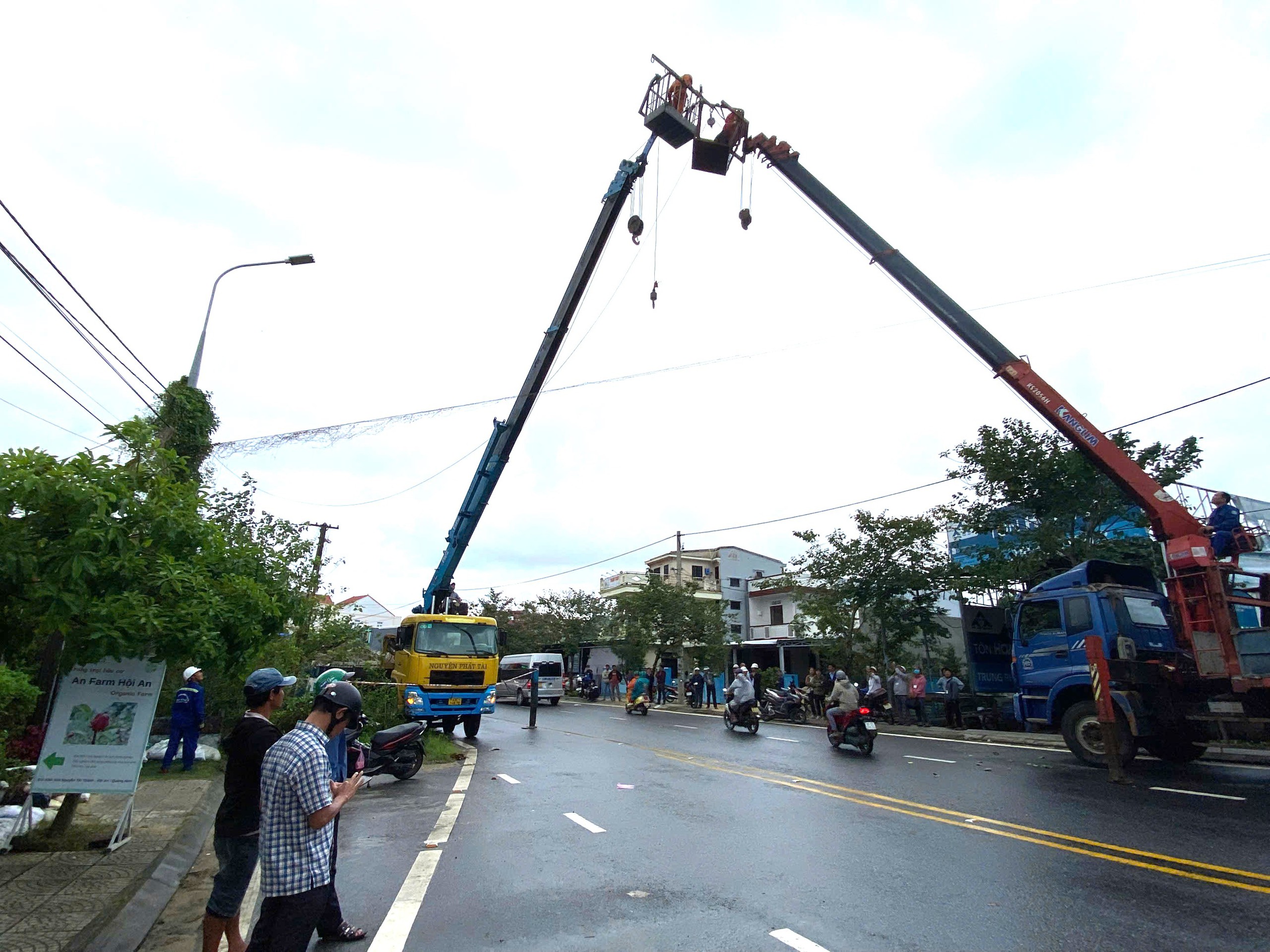 Dự án đường dây 110kV Duy Xuyên - Hội An gặp nhiều khó khăn về giải phóng mặt bằng trong quá trình thi công.