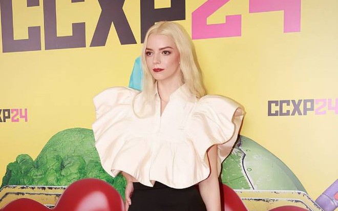 Siêu sao Hollywood Anya Taylor-Joy đẹp hút hồn trên thảm đỏ