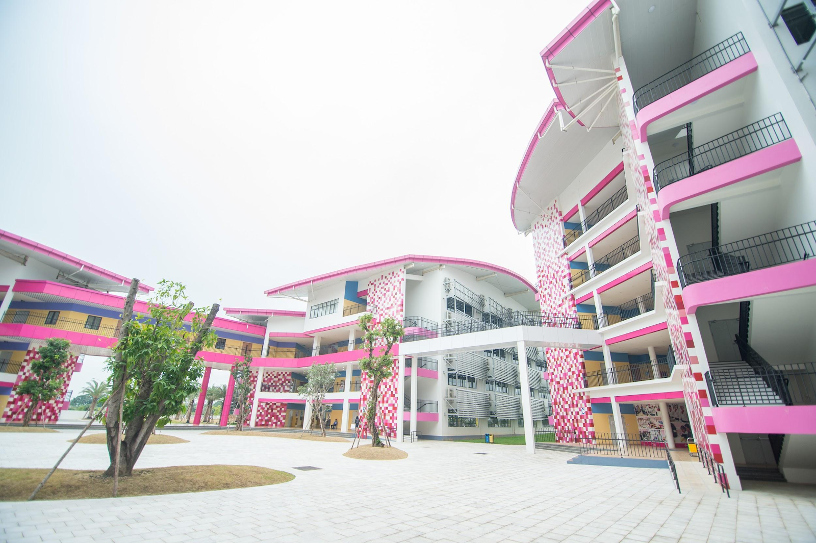 Hàng trăm triệu tiền học phí, hàng chục triệu tiền xe bus mỗi năm tại TH School- Ảnh 2. Hàng trăm triệu tiền học phí, hàng chục triệu tiền xe bus mỗi năm tại TH School- Ảnh 2.