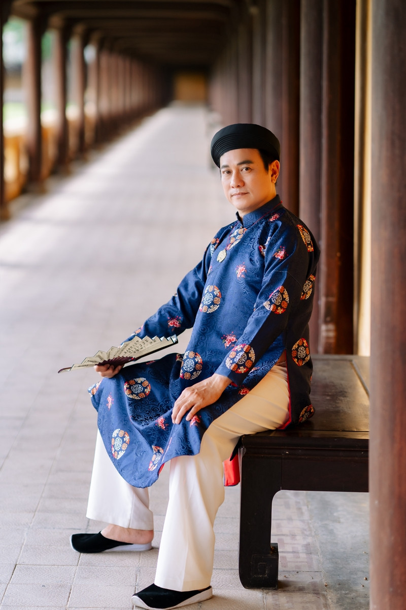 Cuộc sống viên mãn của "ông trùm phản diện" bên vợ doanh nhân kém 12 tuổi- Ảnh 10. Cuộc sống viên mãn của "ông trùm phản diện" bên vợ doanh nhân kém 12 tuổi- Ảnh 10.