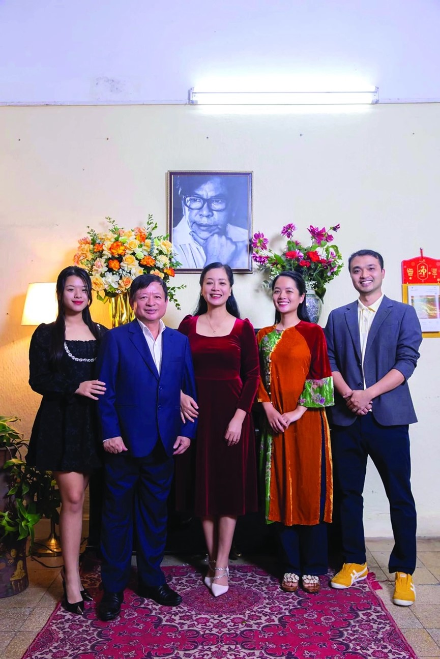 NSƯT Chiều Xuân: Từng bị kỷ luật khi kết hôn vào năm 20 tuổi- Ảnh 6. NSƯT Chiều Xuân: Từng bị kỷ luật khi kết hôn vào năm 20 tuổi- Ảnh 6.