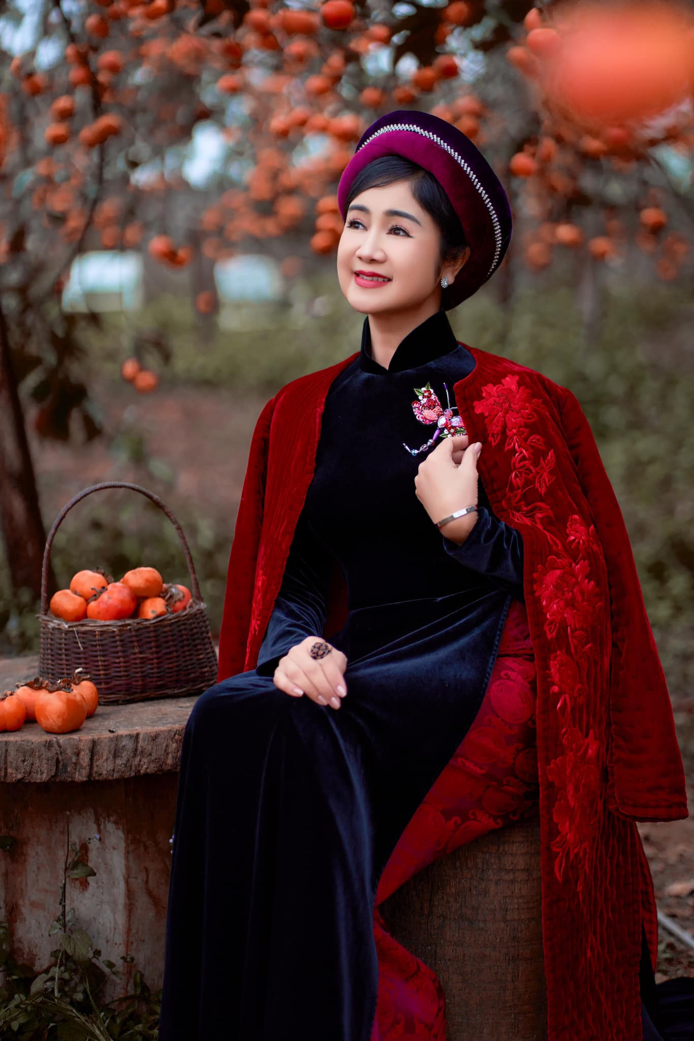 NSND Thu Hà khoe nhan sắc trẻ trung và thần thái cuốn hút ở tuổi U60- Ảnh 1. NSND Thu Hà khoe nhan sắc trẻ trung và thần thái cuốn hút ở tuổi U60- Ảnh 1.