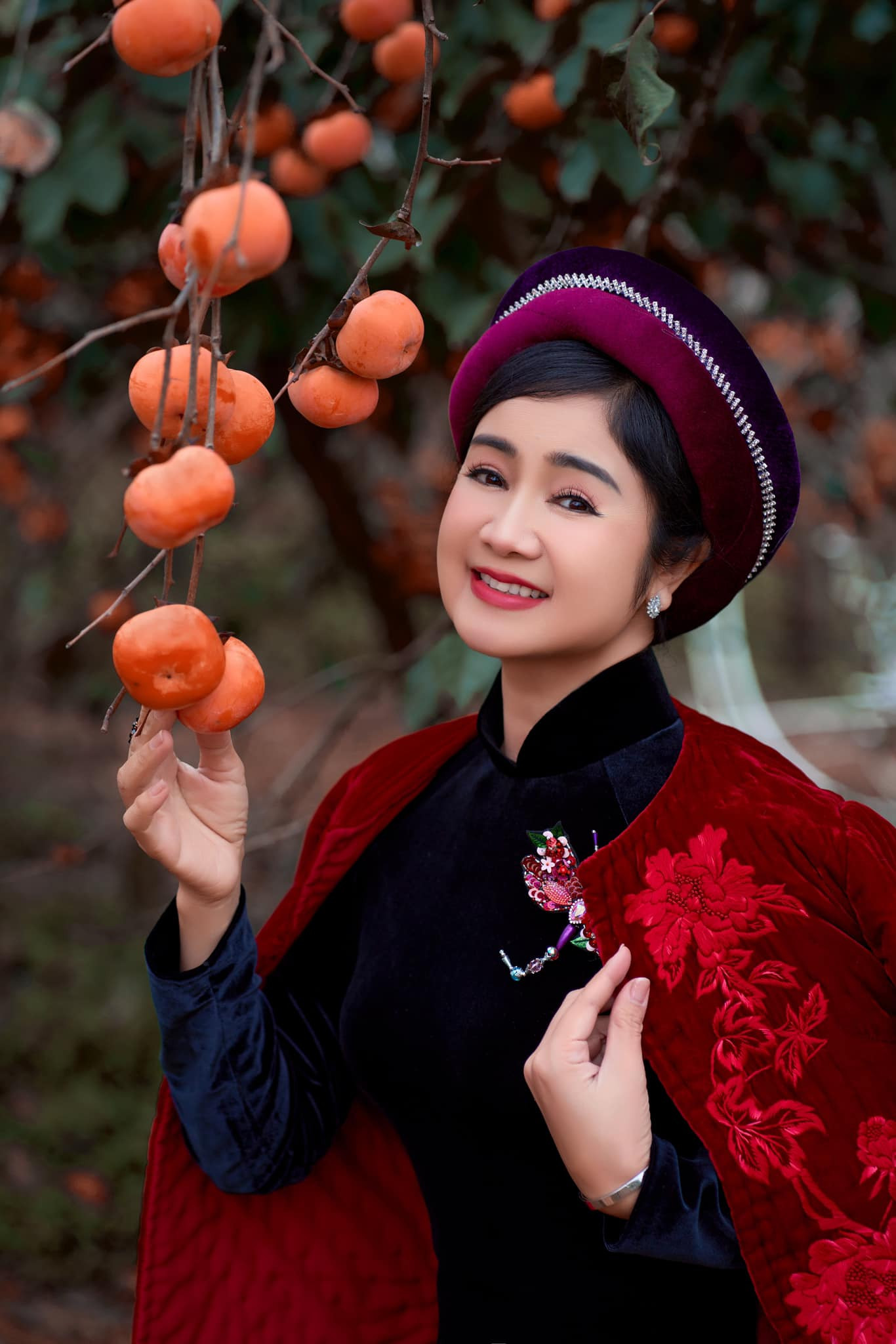 NSND Thu Hà khoe nhan sắc trẻ trung và thần thái cuốn hút ở tuổi U60- Ảnh 7. NSND Thu Hà khoe nhan sắc trẻ trung và thần thái cuốn hút ở tuổi U60- Ảnh 7.