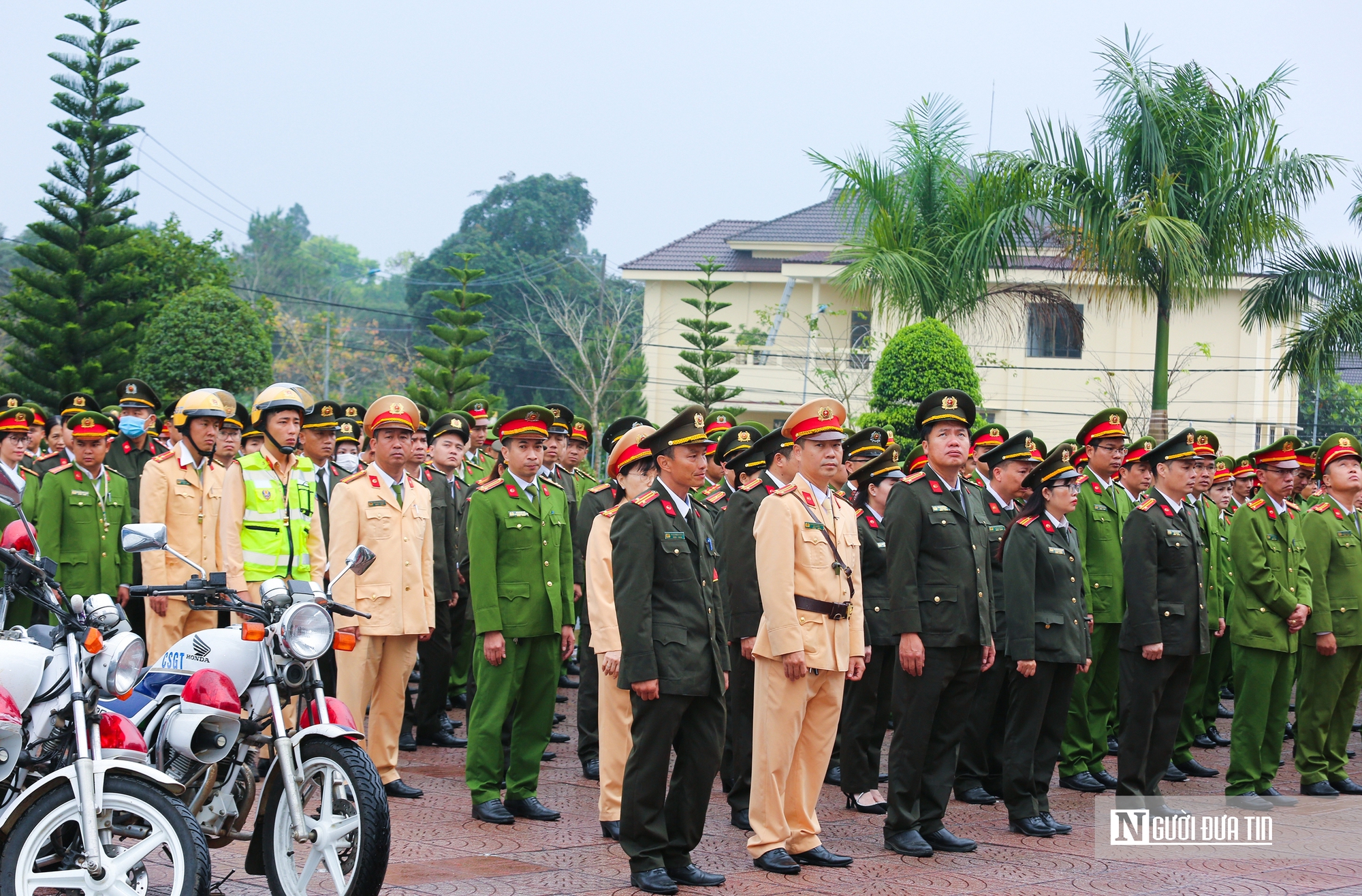 Lâm Đồng: Tp.Bảo Lộc ra quân cao điểm tấn công tội phạm, đảm bảo ANTT dịp lễ, tết- Ảnh 9. Lâm Đồng: Tp.Bảo Lộc ra quân cao điểm tấn công tội phạm, đảm bảo ANTT dịp lễ, tết- Ảnh 9.