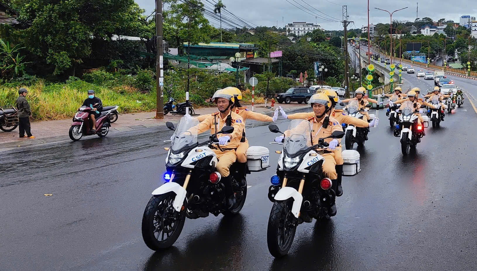 Công an các tỉnh Tây Nguyên thực hiện đợt cao điểm tấn công, trấn áp tội phạm- Ảnh 4.