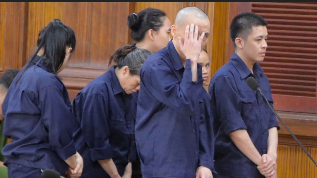 4 án tử hình, 2 án chung thân trong vụ án có 6 bị cáo- Ảnh 1. 4 án tử hình, 2 án chung thân trong vụ án có 6 bị cáo- Ảnh 1.