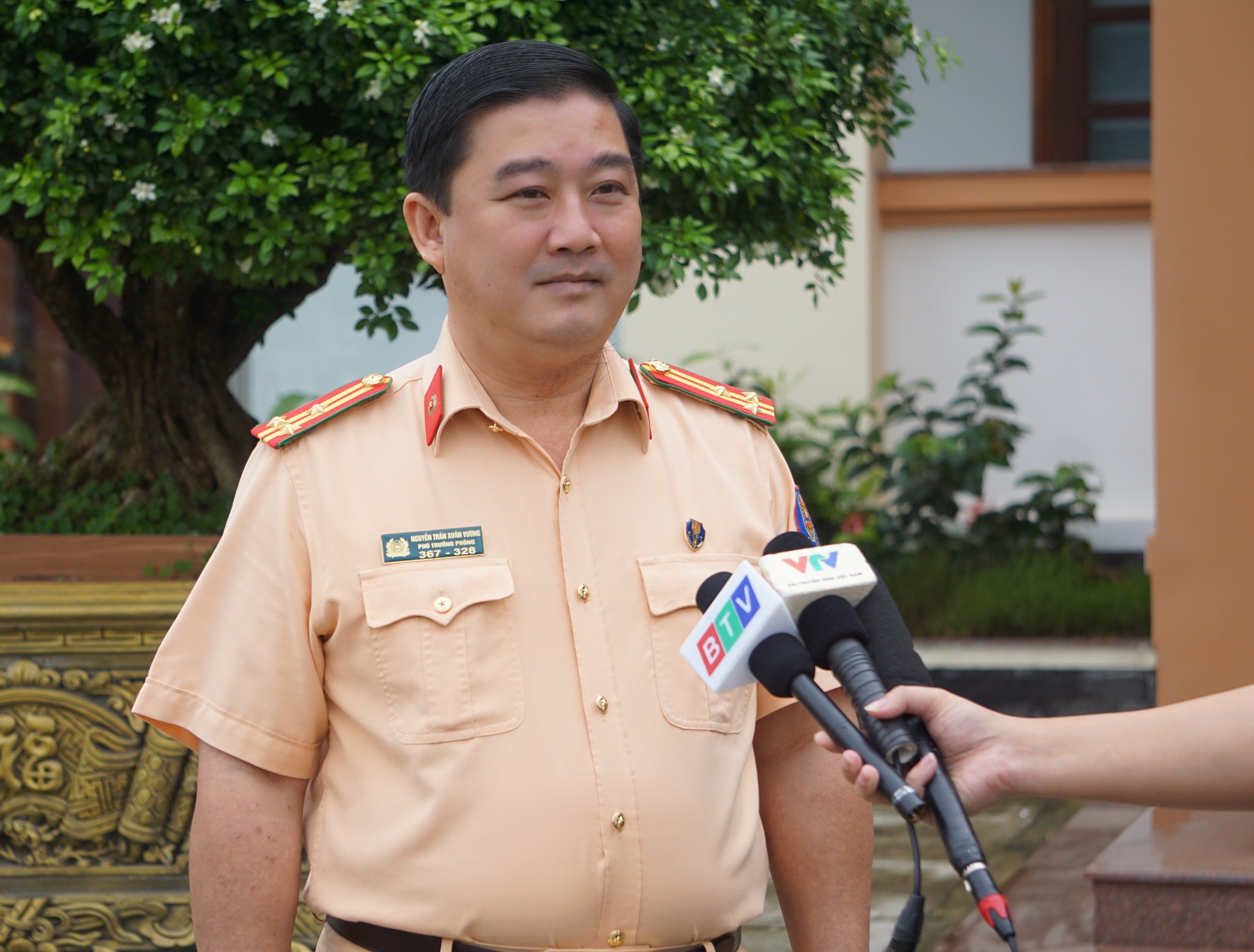 Ông Nguyễn Trần Xuân Vương - Phó Trưởng Phòng CSGT Công an tỉnh Bình Định. Ông Nguyễn Trần Xuân Vương - Phó Trưởng Phòng CSGT Công an tỉnh Bình Định.