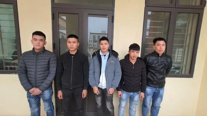 Tranh nhau trả tiền nhậu, nhóm thanh niên lao vào ẩu đả- Ảnh 1. Tranh nhau trả tiền nhậu, nhóm thanh niên lao vào ẩu đả- Ảnh 1.