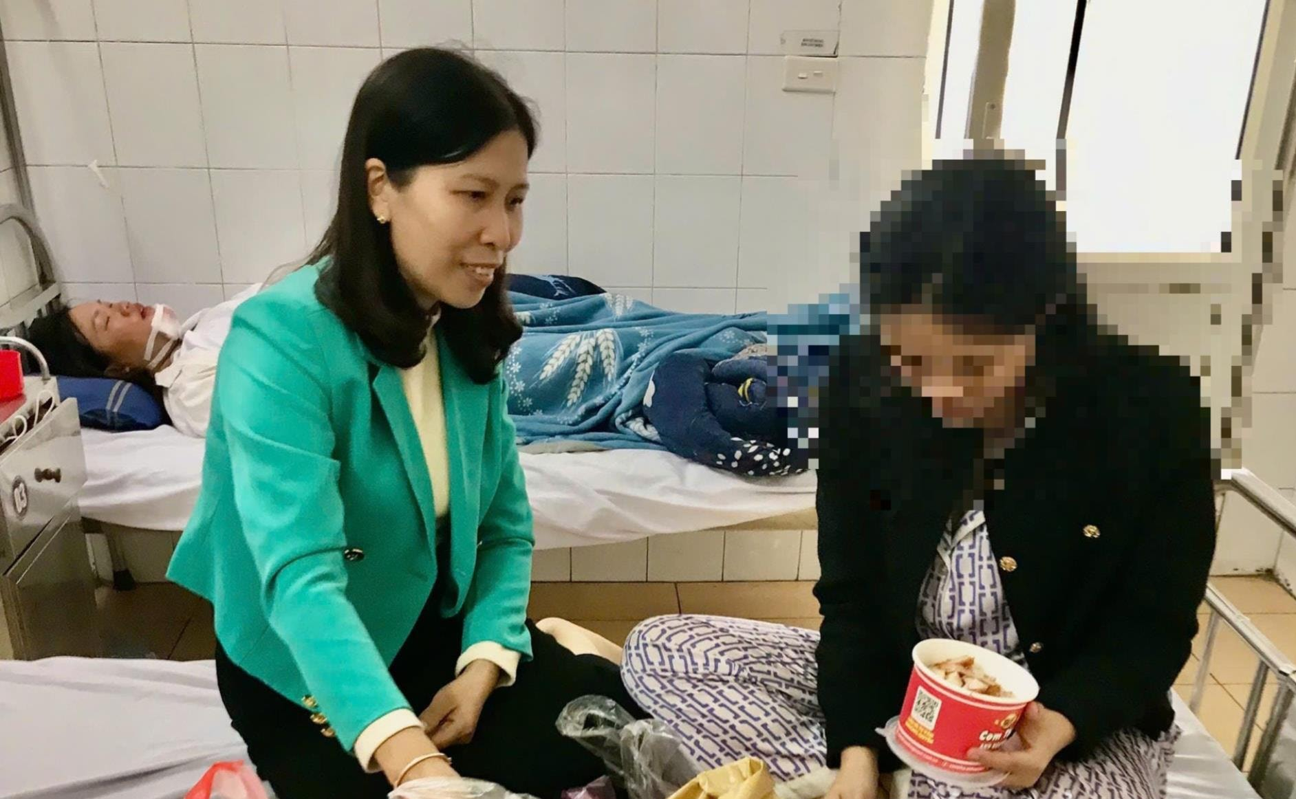 Hé lộ nguyên nhân vụ nữ sinh bị bố và chú ruột hành hung- Ảnh 1. Hé lộ nguyên nhân vụ nữ sinh bị bố và chú ruột hành hung- Ảnh 1.