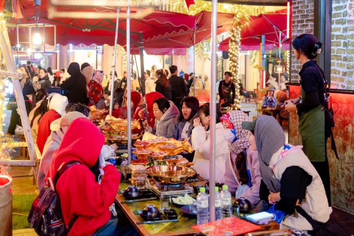 Ocean City đón hơn 130.000 lượt khách đến vui chơi, thưởng thức concert “Anh trai vượt ngàn chông gai”- Ảnh 7. Ocean City đón hơn 130.000 lượt khách đến vui chơi, thưởng thức concert “Anh trai vượt ngàn chông gai”- Ảnh 7.