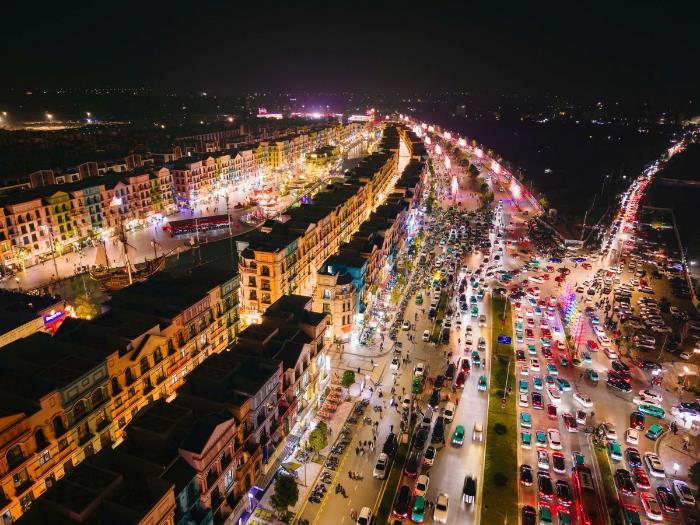 Ocean City đón hơn 130.000 lượt khách đến vui chơi, thưởng thức concert “Anh trai vượt ngàn chông gai”- Ảnh 8. Ocean City đón hơn 130.000 lượt khách đến vui chơi, thưởng thức concert “Anh trai vượt ngàn chông gai”- Ảnh 8.