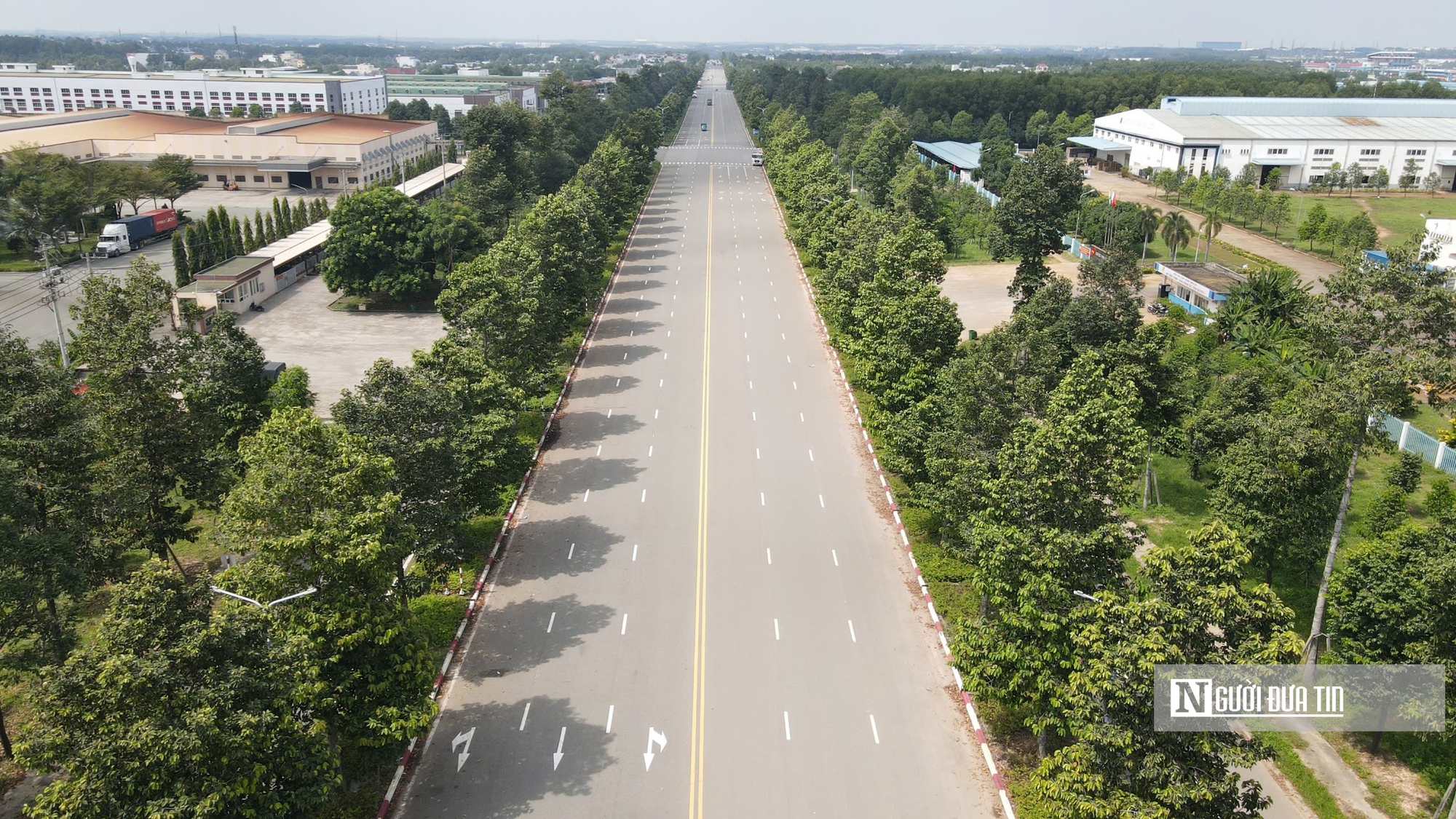 Ngắm đường Vành đai 4 đoạn qua Bình Dương với 10 làn xe trải dài đẹp như tranh vẽ- Ảnh 4.