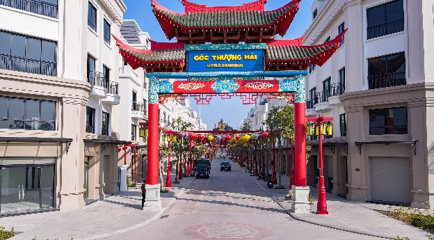 Khu phố thương mại sắp khai trương, nhà đầu tư đổ về đón đầu cơ hội lớn nhất thập kỷ tại Móng Cái- Ảnh 3.