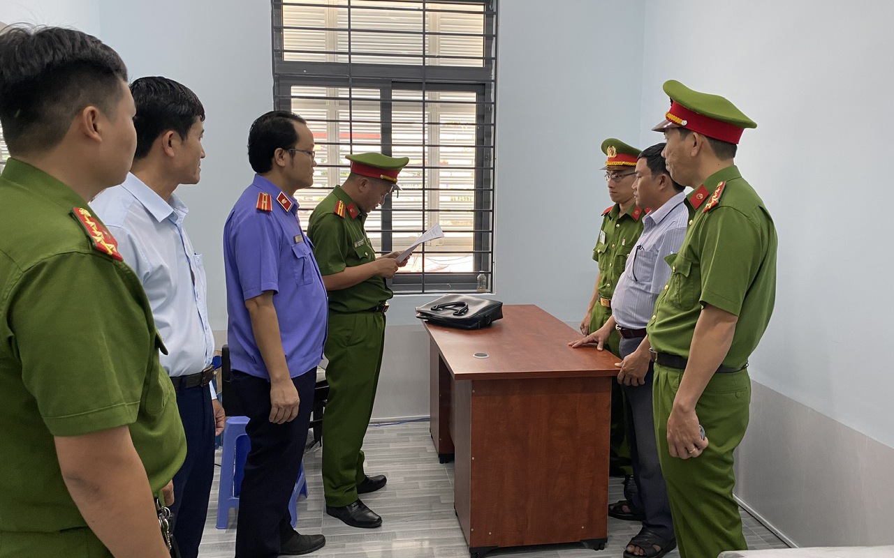 Bình Thuận: Bắt cán bộ địa chính lập khống hồ sơ cấp sổ đỏ gây thiệt hại hàng trăm triệu đồng