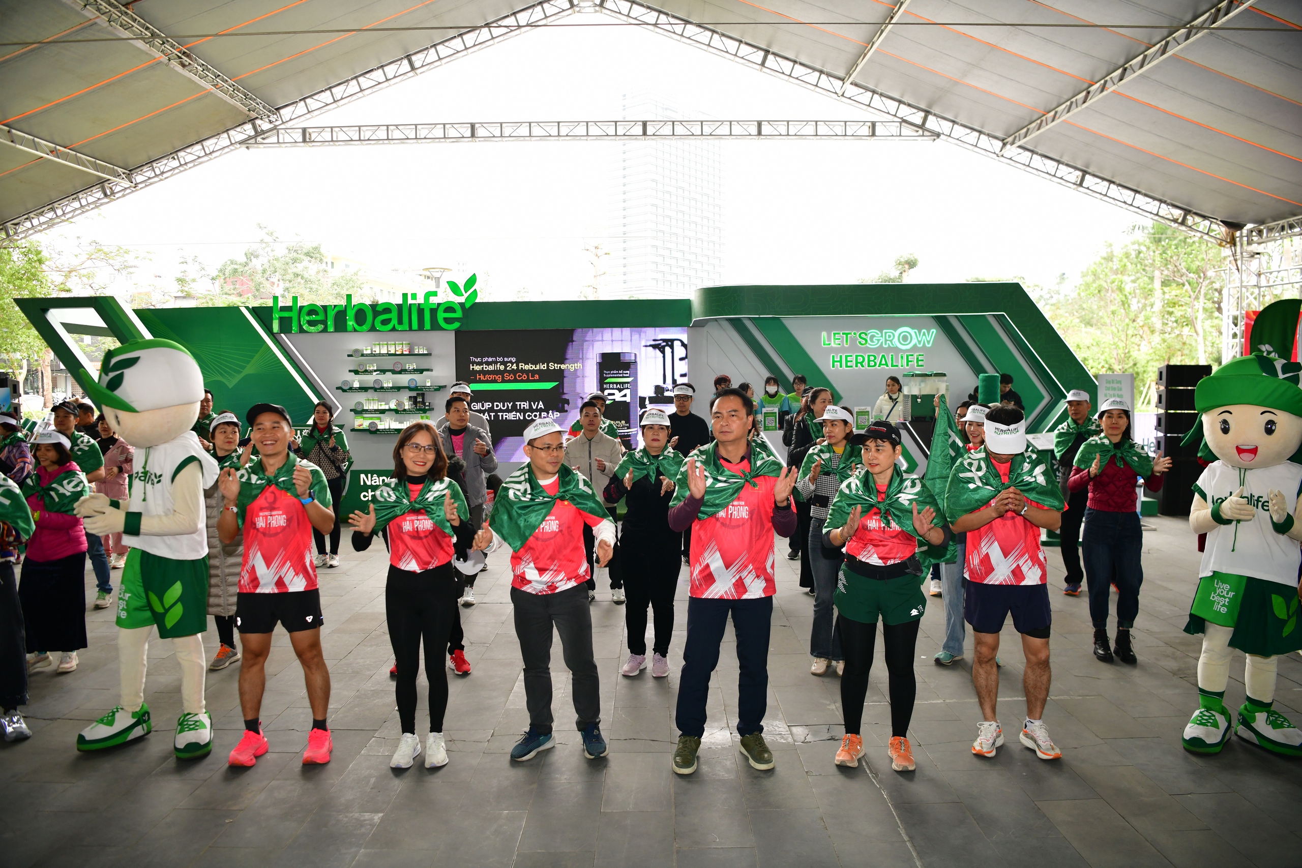 Herbalife Việt Nam hân hạnh đồng hành cùng VnExpress Marathon Hải Phòng 2024- Ảnh 3.