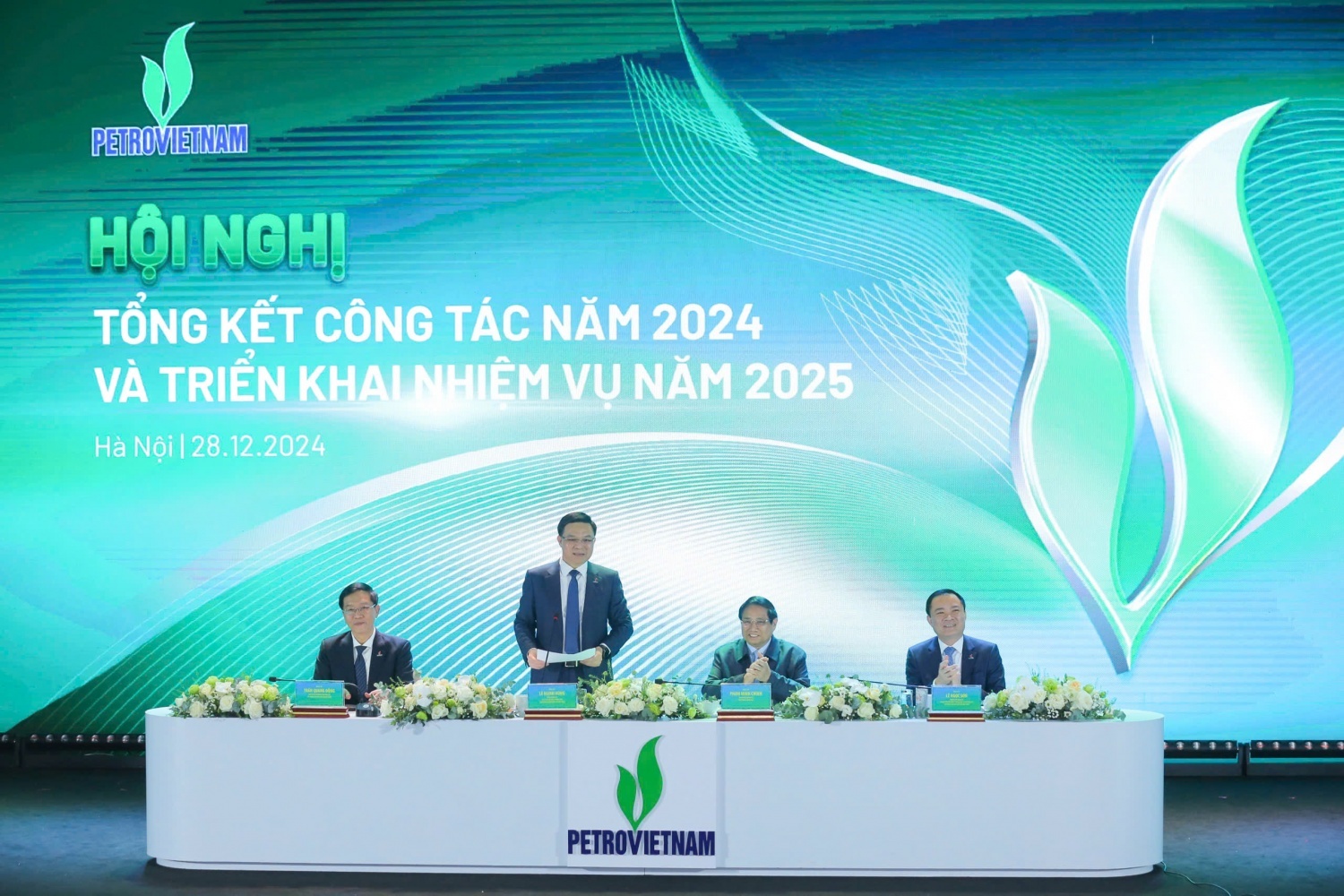 Thủ tướng Chính phủ Phạm Minh Chính: "2025 phải là năm bứt phá của Petrovietnam – Tập đoàn Công nghiệp Năng lượng Quốc gia"- Ảnh 2.