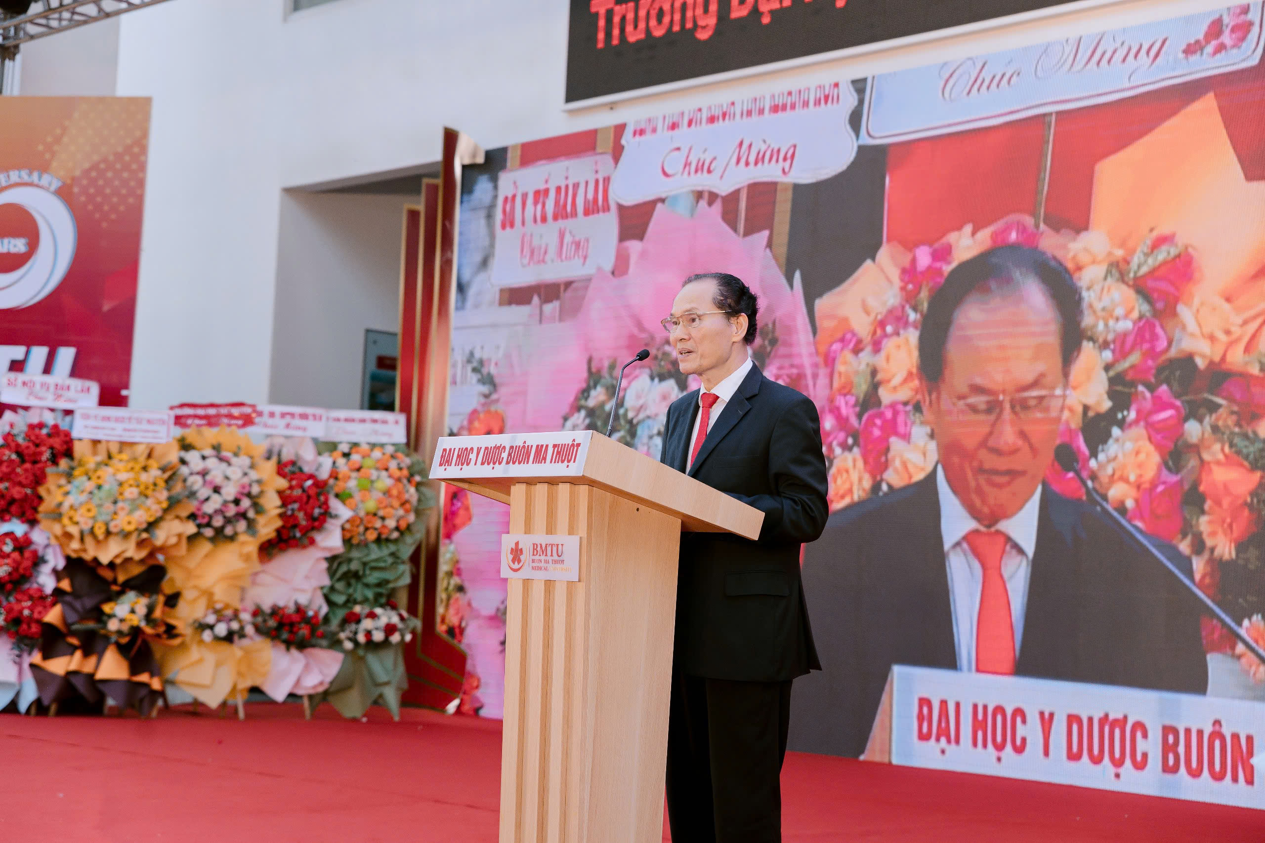 Trường Đại học Y Dược Buôn Ma Thuột chú trọng nâng cao chất lượng đào tạo nguồn nhân lực- Ảnh 6.