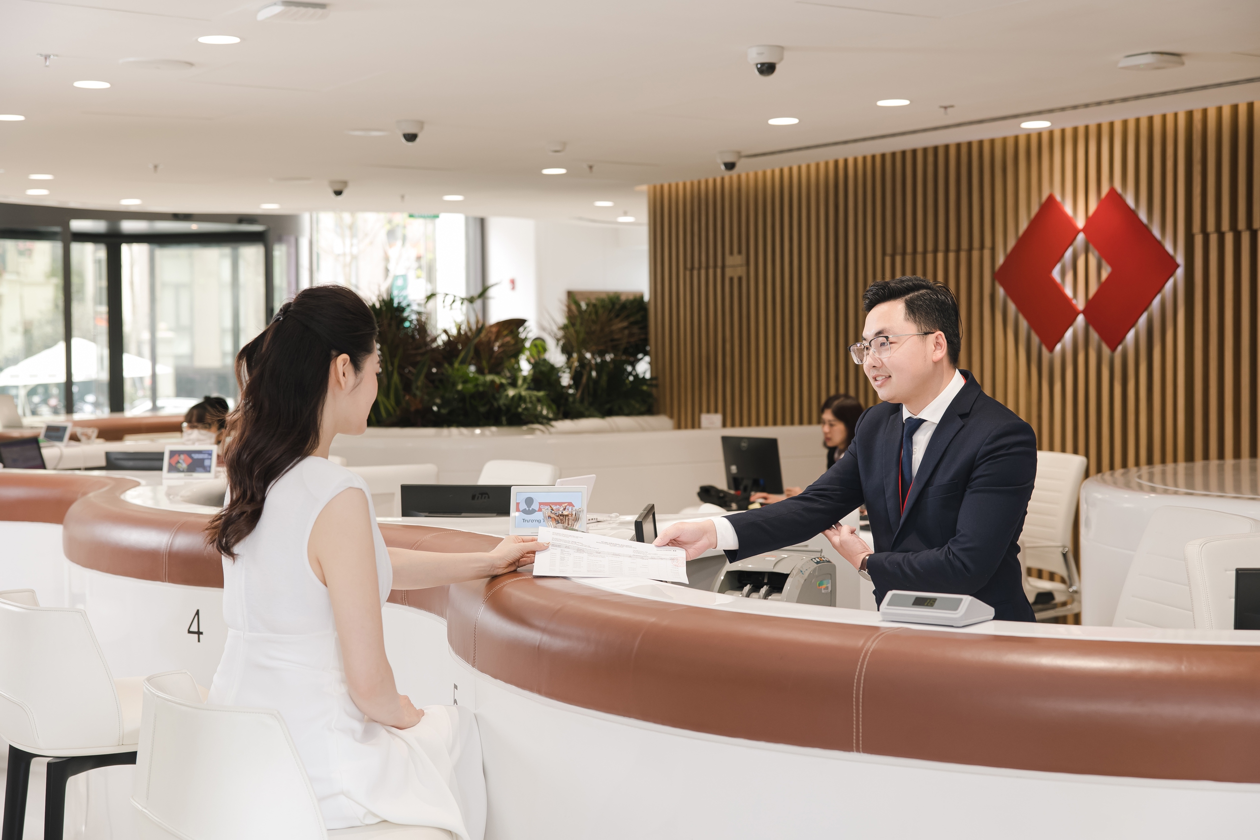 Khác biệt tạo nên sức mạnh thương hiệu số 1 của Techcombank- Ảnh 2. Khác biệt tạo nên sức mạnh thương hiệu số 1 của Techcombank- Ảnh 2.