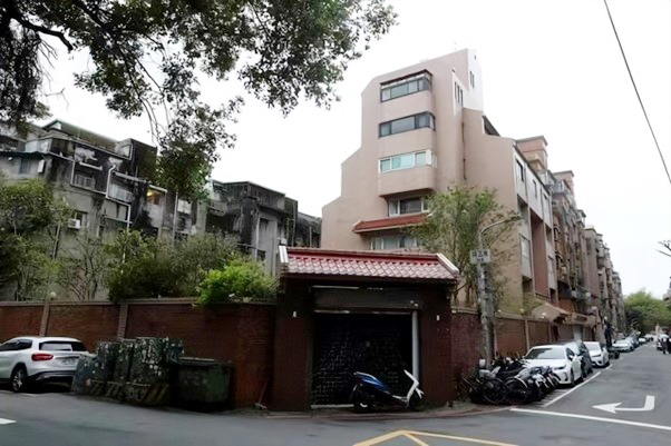 Khối t&agrave;i sản kếch x&ugrave; gần 9.000 tỷ của nh&agrave; văn Quỳnh Giao, ai l&agrave; người thừa kế?- Ảnh 2.