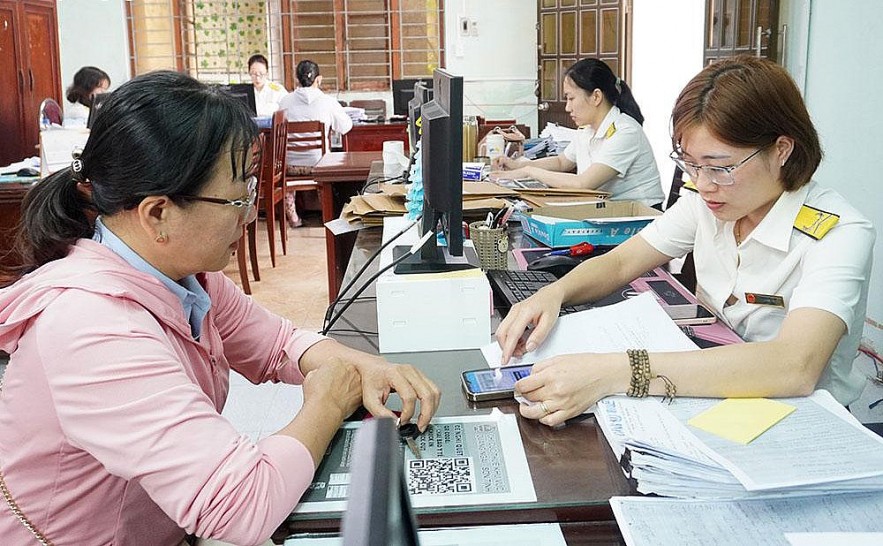 Thu thuế từ hoạt động thương mại điện tử vượt mốc 100.000 tỷ đồng- Ảnh 1.