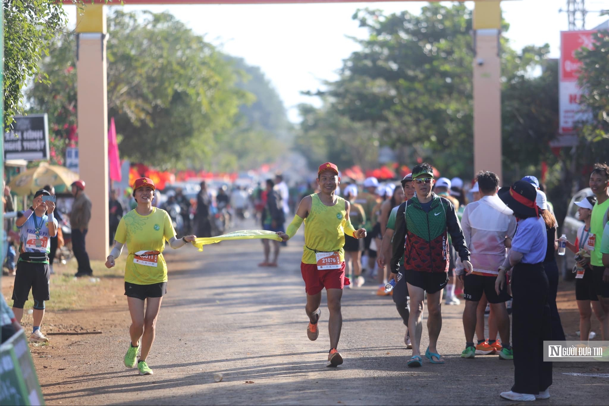 Khám phá vẻ đẹp thiên nhiên Chư Pưh qua giải chạy Half Marathon- Ảnh 1.