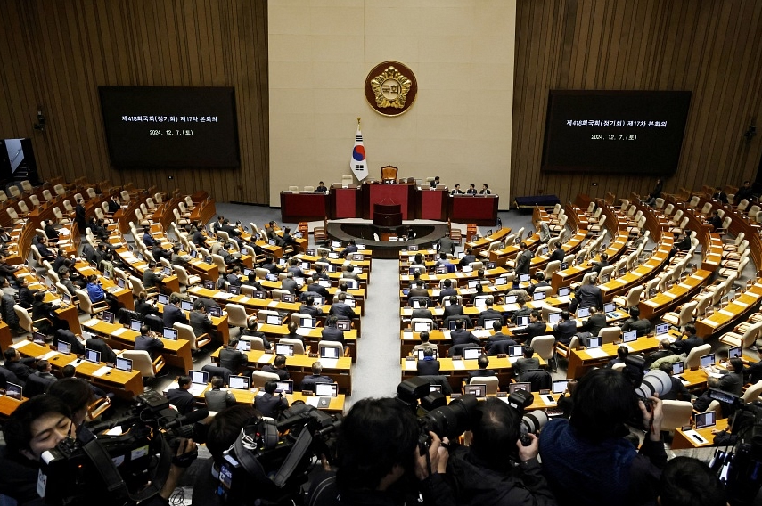 Sau vụ thiết quân luật, kinh tế Hàn Quốc đối diện con đường gập ghềnh- Ảnh 1.