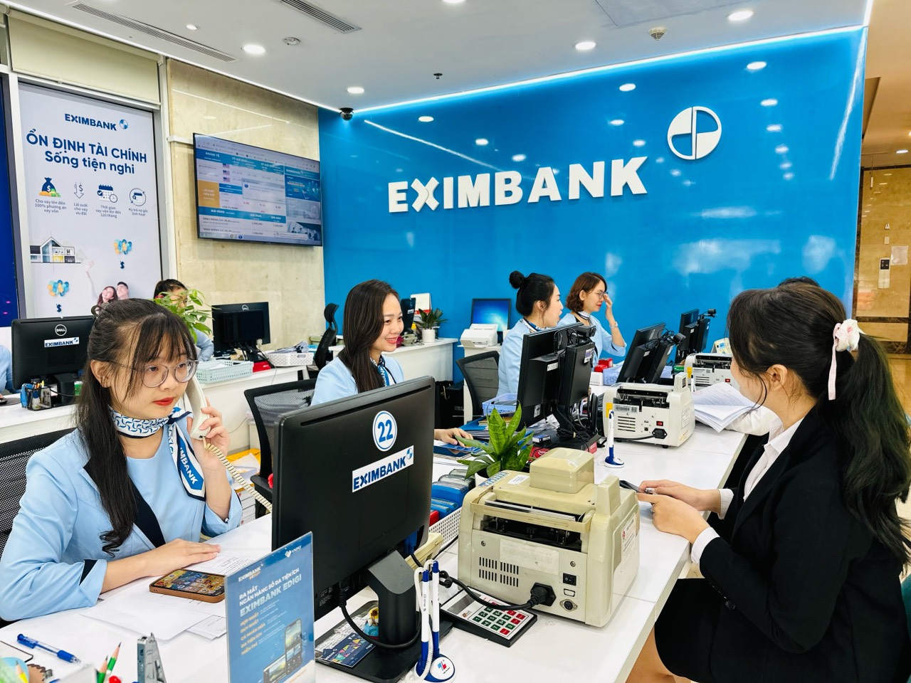 Chọn chứng khoán, gửi vàng hay an toàn với kênh tiết kiệm online?- Ảnh 2. Chọn chứng khoán, gửi vàng hay an toàn với kênh tiết kiệm online?- Ảnh 2.