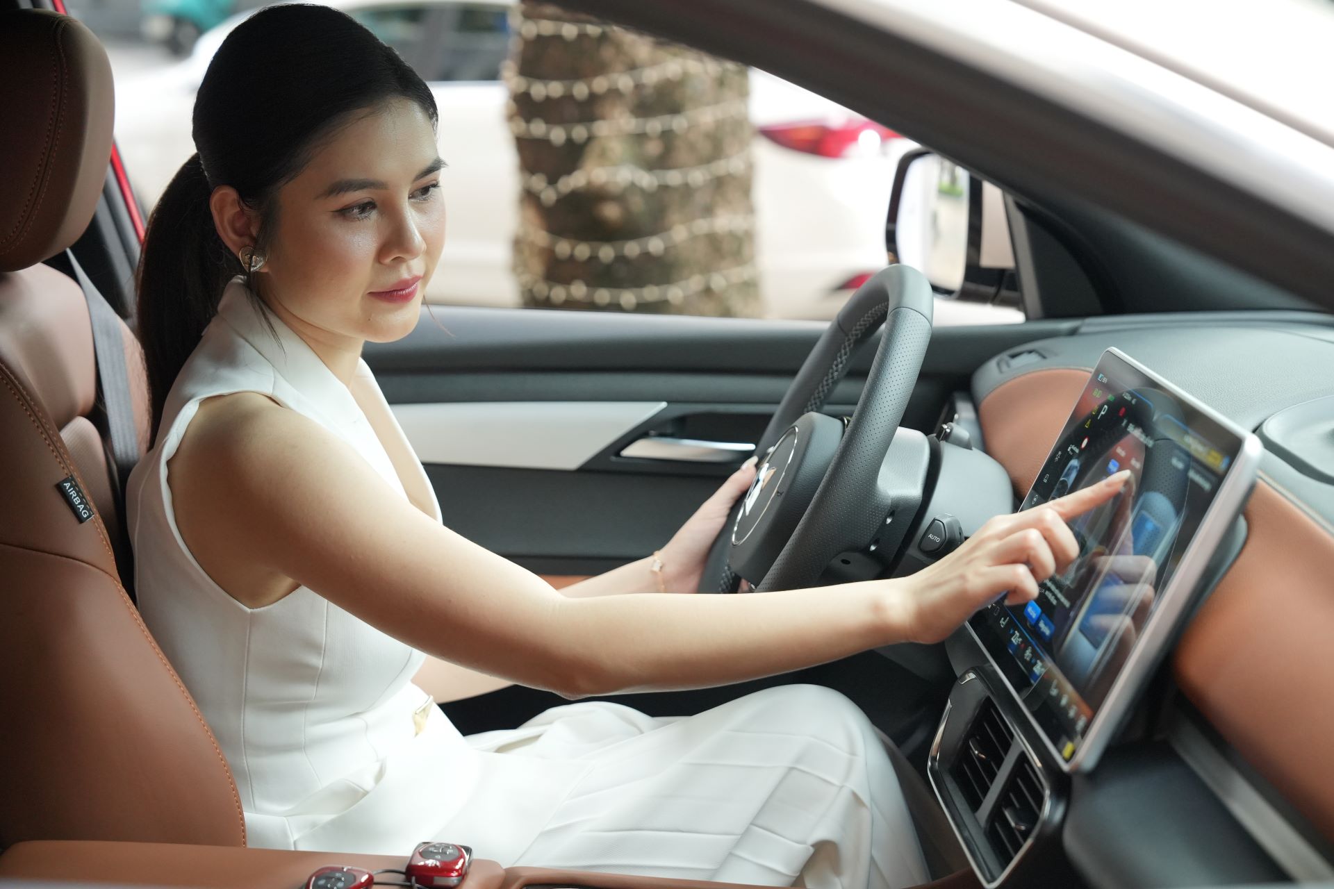 Trải nghiệm trợ lý ảo ViVi trên VinFast VF 8 Lux: “Ngày càng thông minh giống người thật”- Ảnh 2.