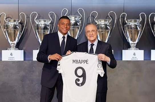 Mbappe chính thức gia nhập Real Madrid.