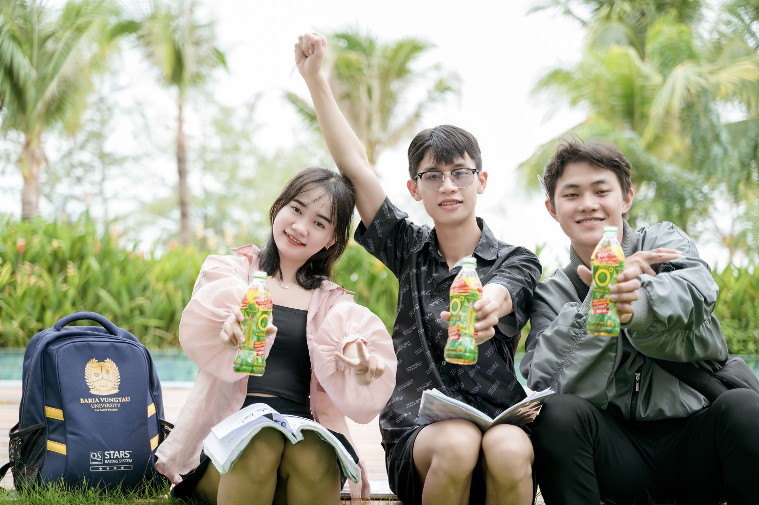 Một sinh viên bất ngờ trúng 200 triệu đồng nhờ uống Trà Xanh Không Độ: Em sẽ dùng một nửa số tiền làm từ thiện- Ảnh 3. Một sinh viên bất ngờ trúng 200 triệu đồng nhờ uống Trà Xanh Không Độ: Em sẽ dùng một nửa số tiền làm từ thiện- Ảnh 3.