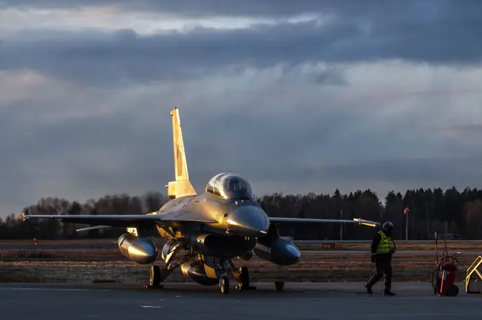 Tiêm kích F-16 đến Ukraine đánh dấu bước chuyển về chiến thuật và trang bị- Ảnh 1.