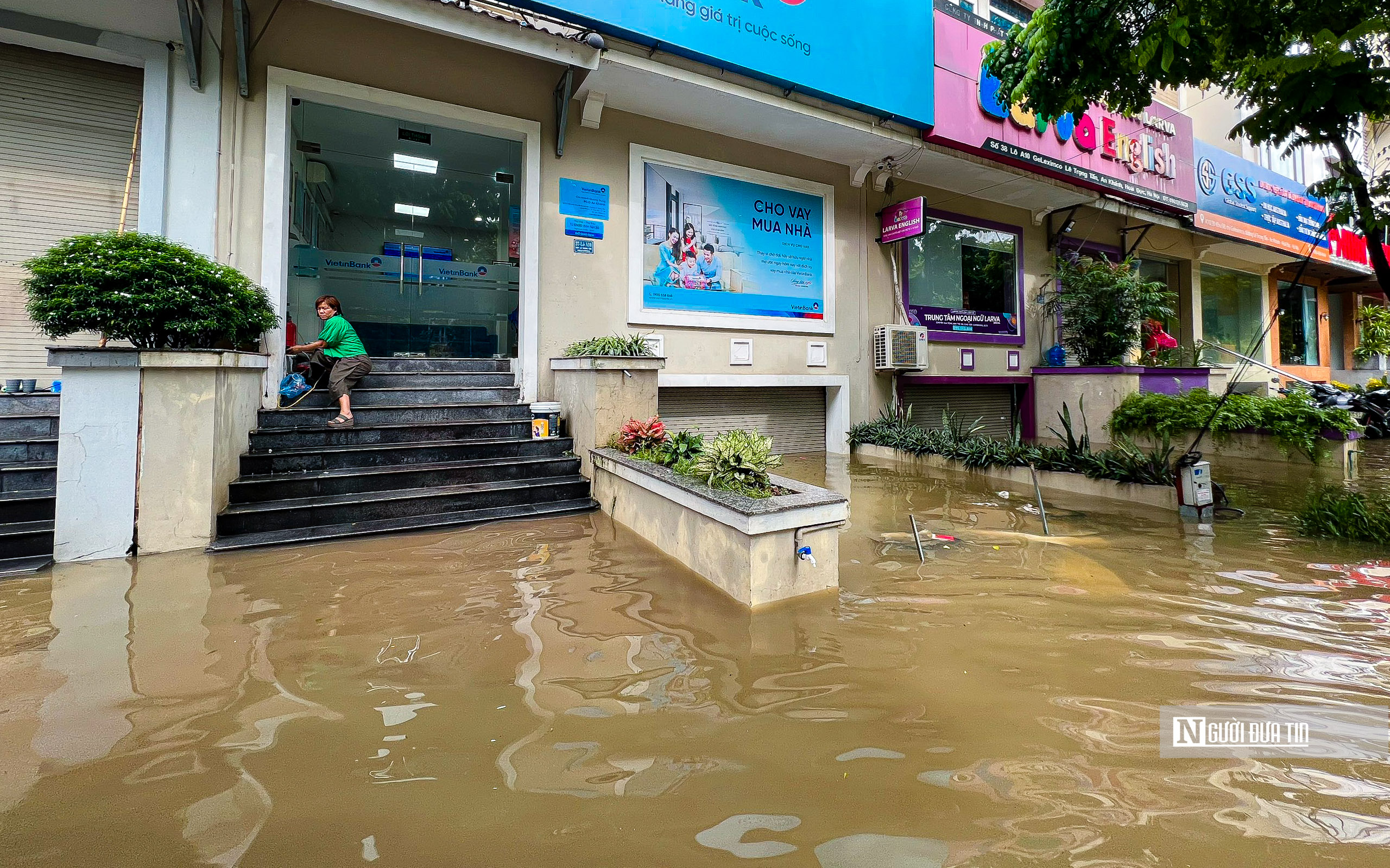 Hà Nội: Nhiều khu đô thị chìm trong biển nước- Ảnh 14.