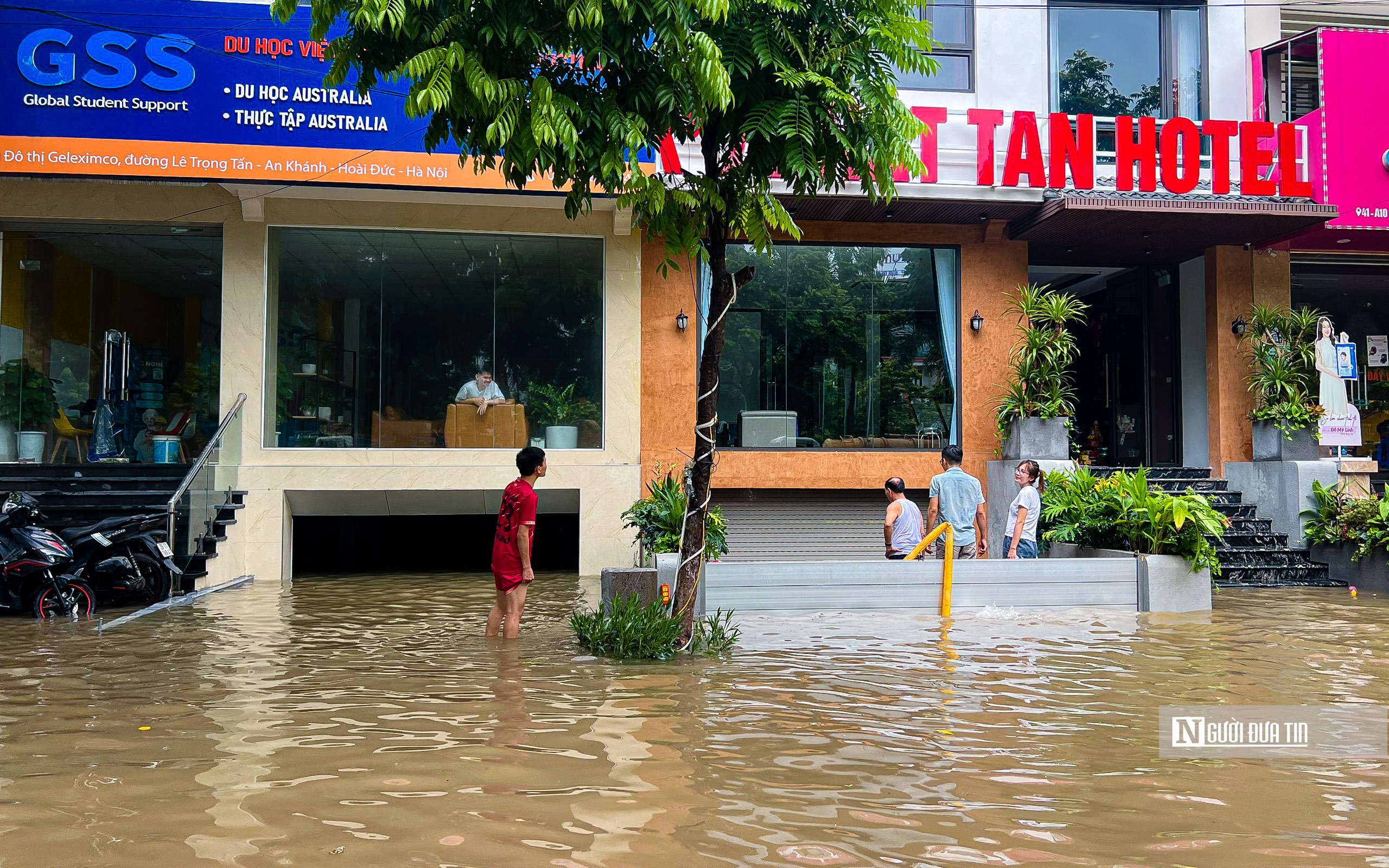 Hà Nội: Nhiều khu đô thị chìm trong biển nước- Ảnh 13.