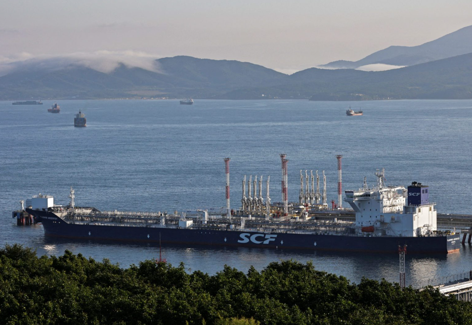 Tàu Sovcomflot vẫn ra khơi với đầy ắp dầu Nga bất chấp trần giá của G7- Ảnh 1.
