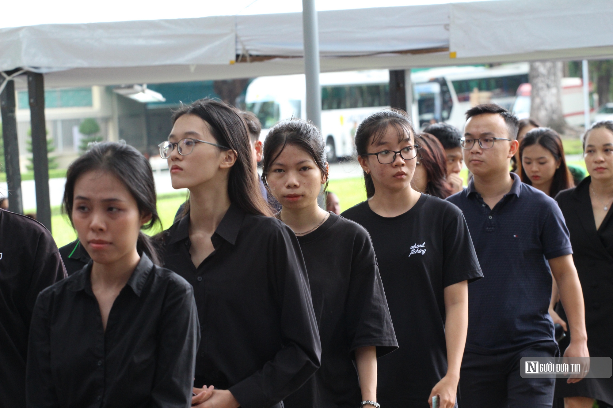 Tp.Hồ Chí Minh: Người dân trang nghiêm theo dõi lễ truy điệu Tổng Bí thư Nguyễn Phú Trọng- Ảnh 12.