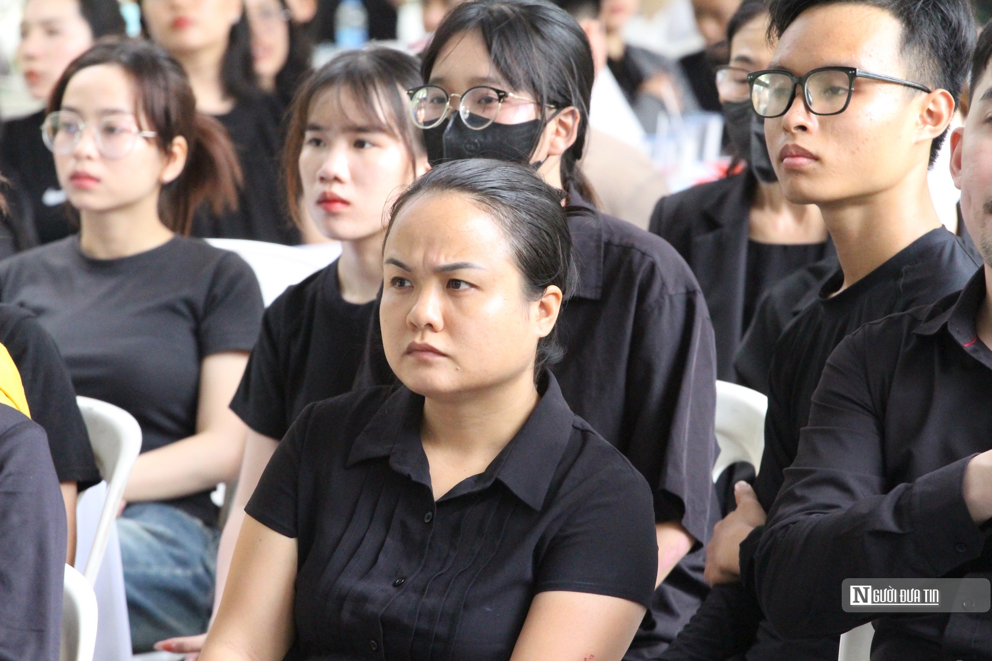 Tp.Hồ Chí Minh: Người dân trang nghiêm theo dõi lễ truy điệu Tổng Bí thư Nguyễn Phú Trọng- Ảnh 3.